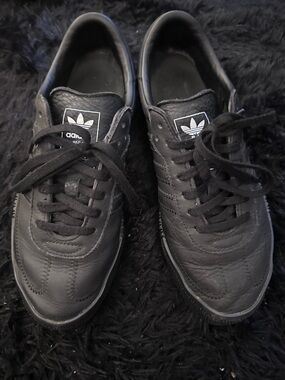 adidas Black Low-Top Leather Sneakers with Trefoil Tongue